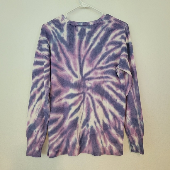 NWT Design History Tie Dye Sweater Sz M Berry Combo Swirl - Picture 2 of 3